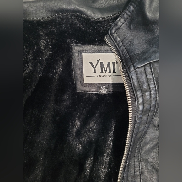 Full Length Puffer Jacket with Detachable Sherpa Hood - Picture 4 of 9